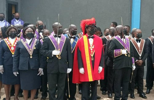 Avoidable Similarities: Unrecognised Support of Catholic Knights to Freemasons?